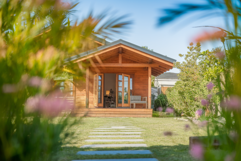 Prix d&rsquo;une Maison en Bois Clé en Main de 100m² : Coûts et Options