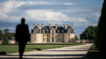chateau-jardin-cour-silhouette