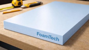 plaque-polystyrene-outils-table-travail