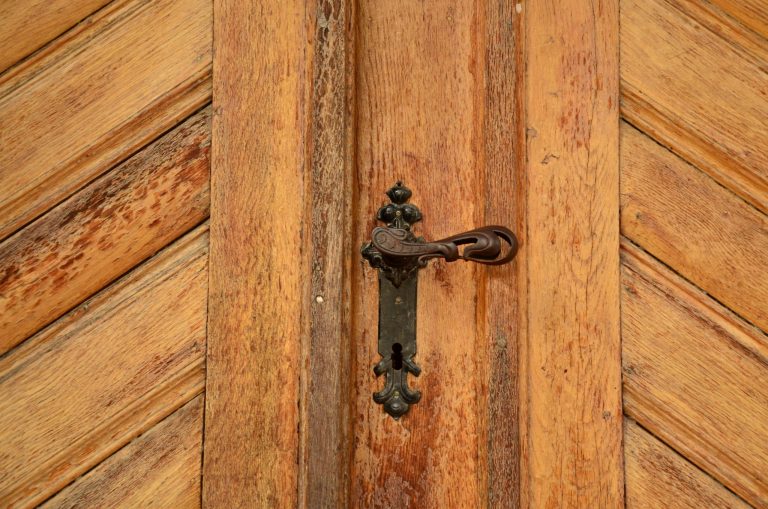 Porte fermière : 5 raisons de l’adopter chez soi