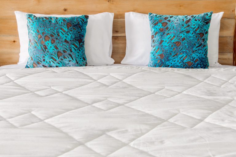 Bien choisir son surmatelas : confort, critères et budget